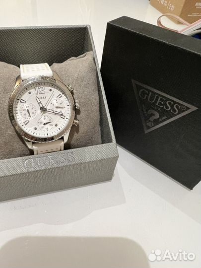 Часы Guess женские