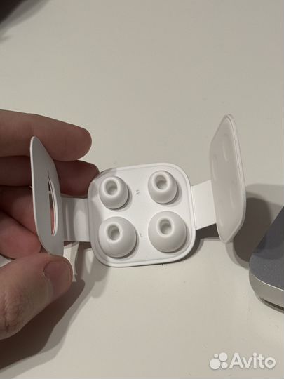 Наушники Apple AirPods Pro 1 поколения