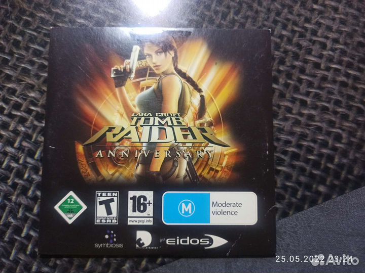 Диск с игрой 