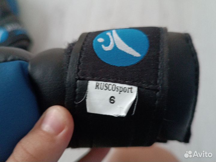 Перчатки для рукопашного боя