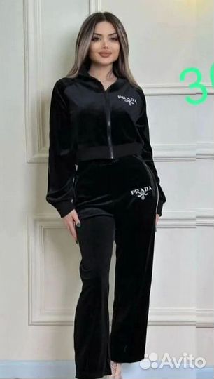 Спортивный костюм женский