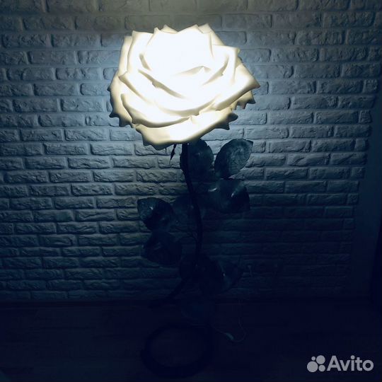 Роза ростовая светильник