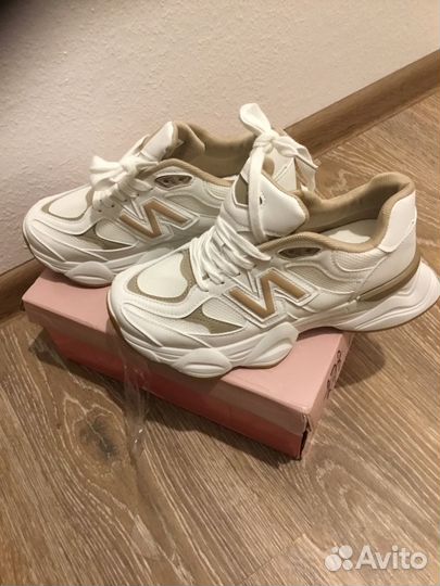 Кроссовки женские 38 размер