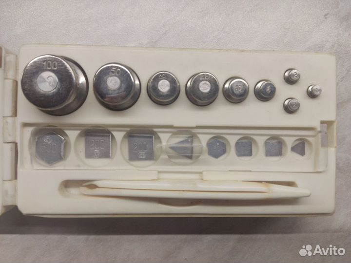 Комплект гирь 4-го клас. Г-4-211,10 гост 7328-82