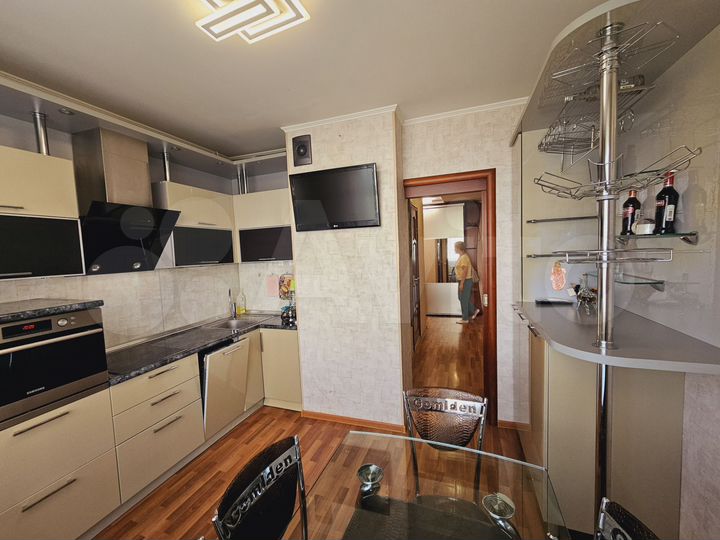 2-к. квартира, 58 м², 7/16 эт.