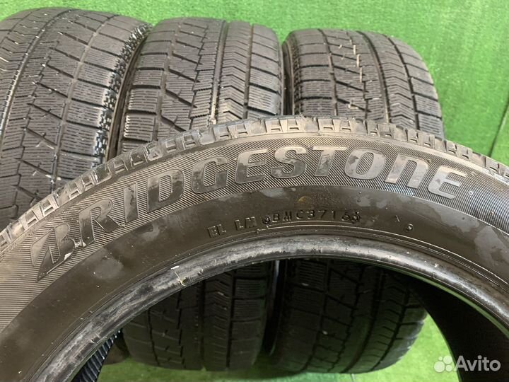 Bridgestone Blizzak VRX 215/55 R17