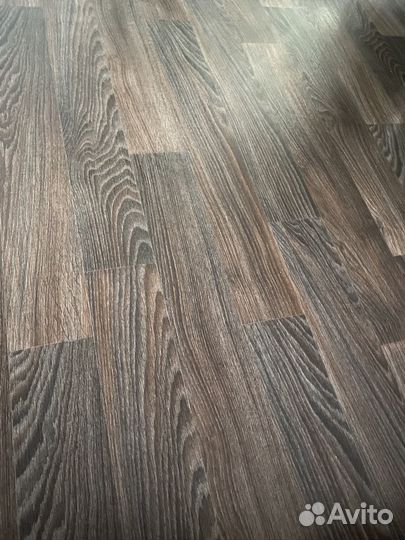 Продаю линолеум новый