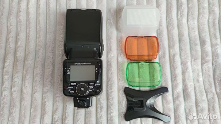 Вспышка Nikon Speedlight SB-700