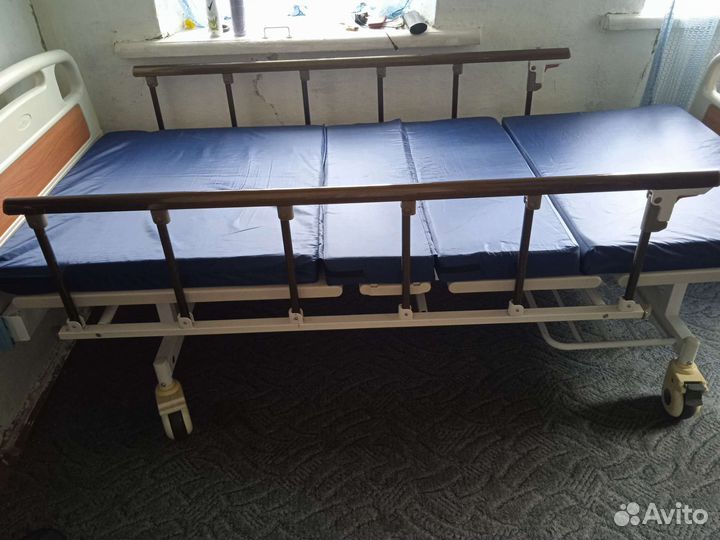 Медицинская кровать для лежачих больных