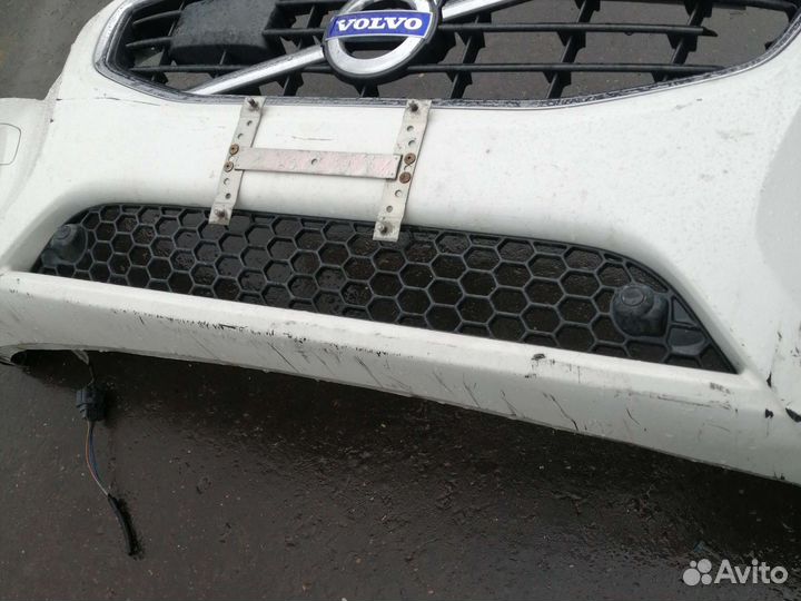 Бампер передний на Volvo S60 2 поколение