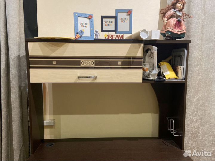 Компьютерный стол письменный