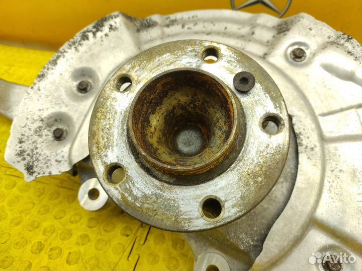 Кулак поворотный передний правый Bmw 520I F10