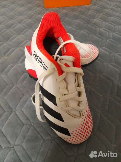 Кроссовки adidas