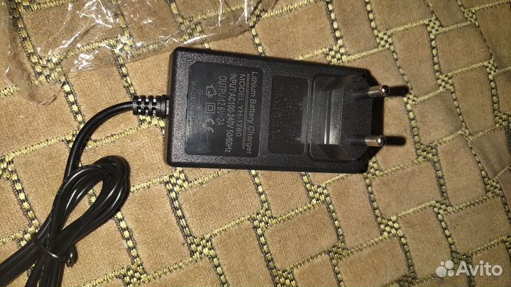 Зарядное устройство, адаптер,блок питания