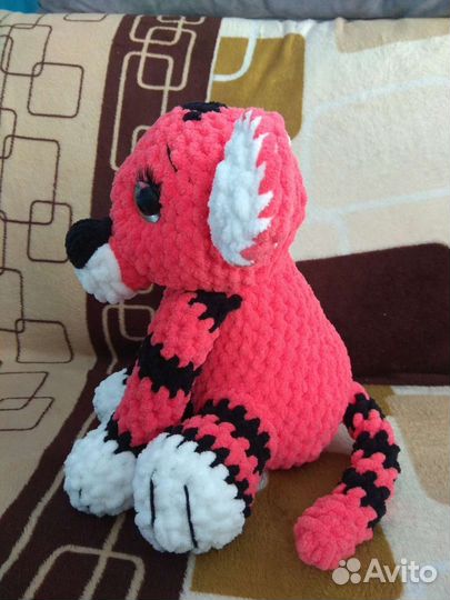 Вязаная игрушка тигр