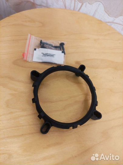 Эмблема от MSI, переходное кольцо и еще