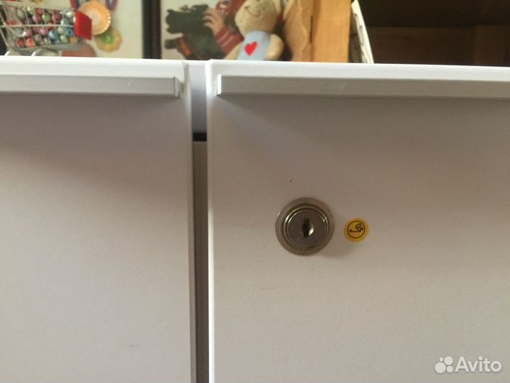 Белая тумба Volvo 120х62х49 (дхшхв)