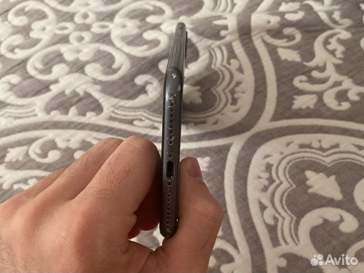 Телефон iPhone 8 plus