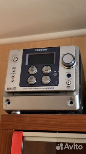 Музыкальный центр Samsung MM-ZS8
