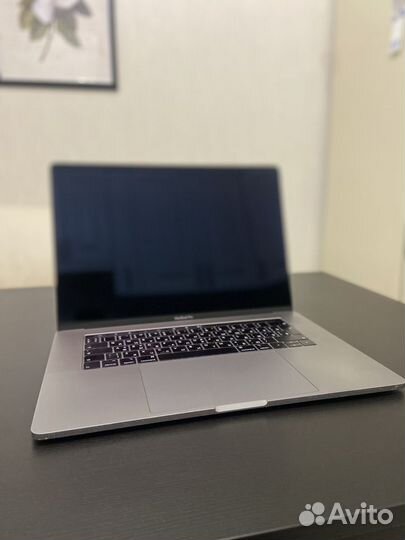 Apple MacBook pro 15 2018 16гб