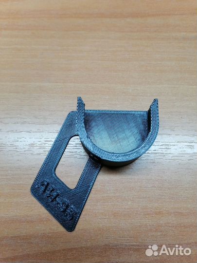 Держатель крышки бензобака Гранта, Приора