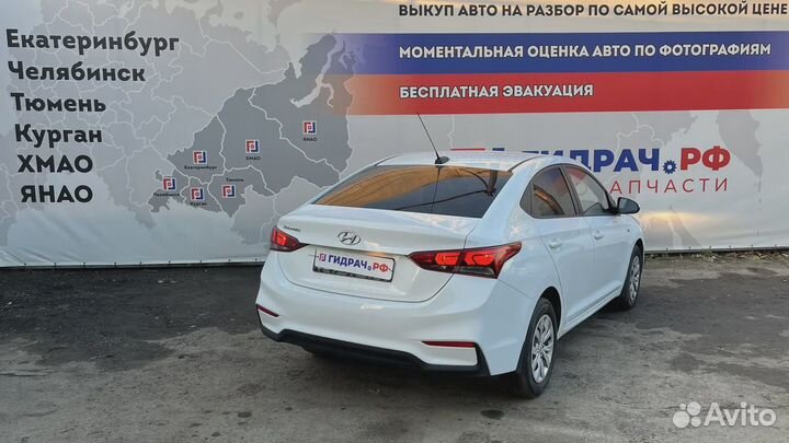 Стеклоподъемник электрический передний правый Hyundai Solaris 82402-H5010