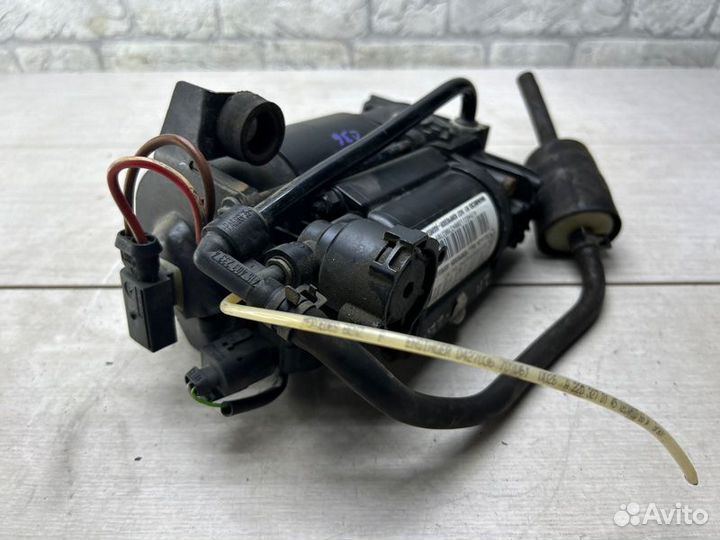 Компрессор пневмоподвески Mercedes S-Class W220