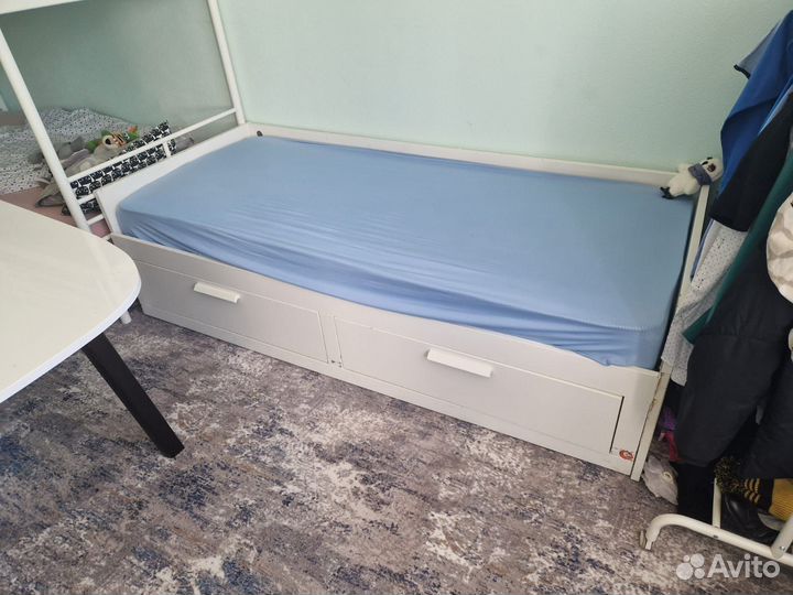 Кровать кушетка IKEA бримнэс