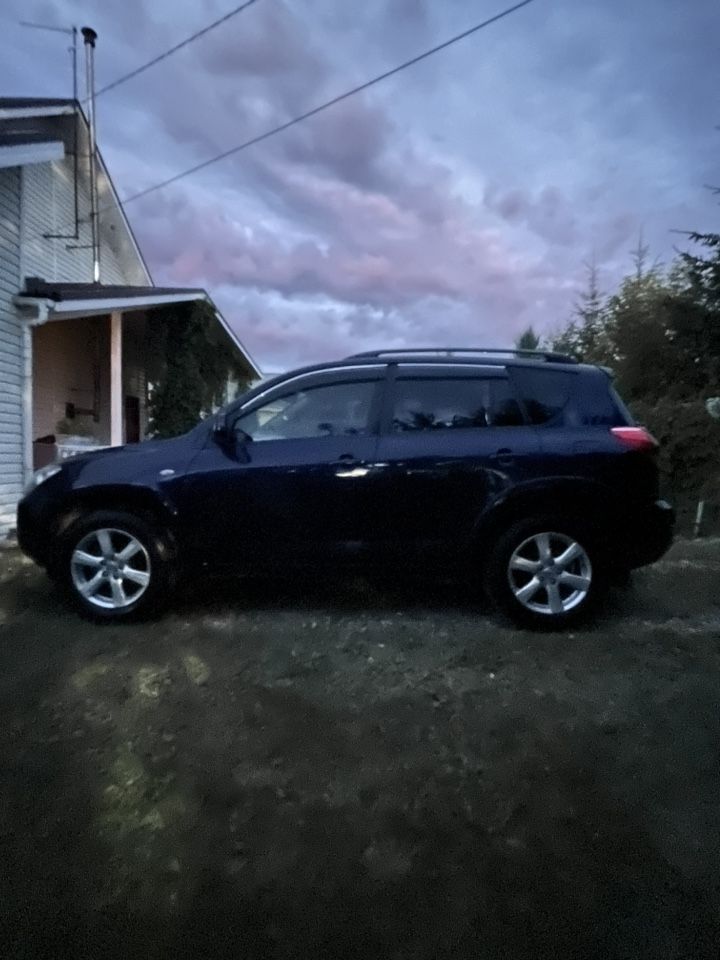 Toyota RAV4: фото владельца