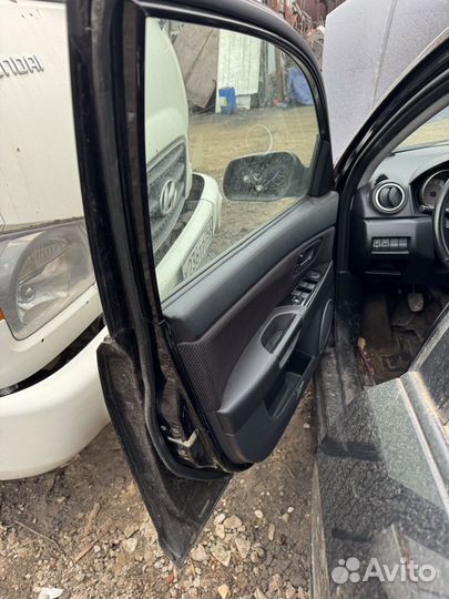 Дверь передняя левая Mazda 3 bk седан