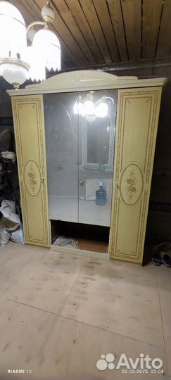 Спальные гарнитуры бу