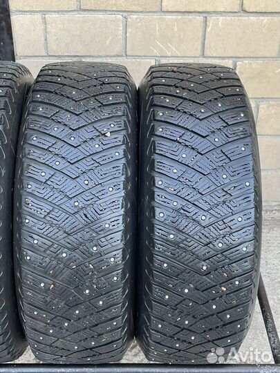 Goodyear UltraGrip Ice Arctic SUV 225/65 R17 102T