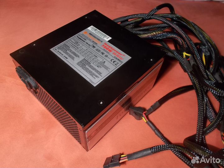 Блок питания Toughpower Thermaltake 750W