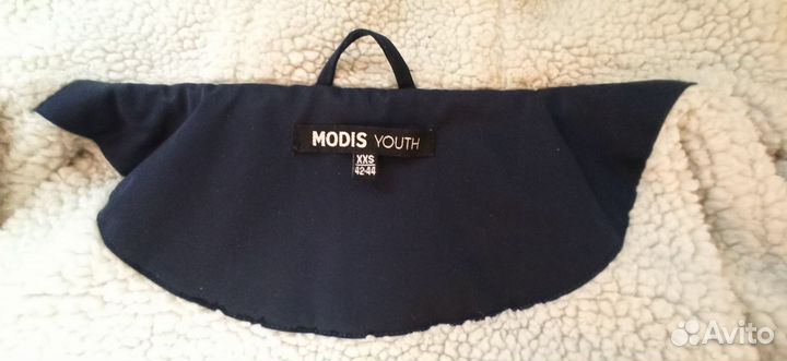 Продаю куртку зимнюю подростковую размер 42-44