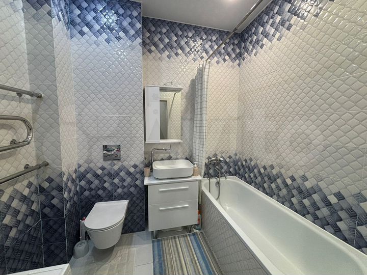 2-к. квартира, 60 м², 2/3 эт.