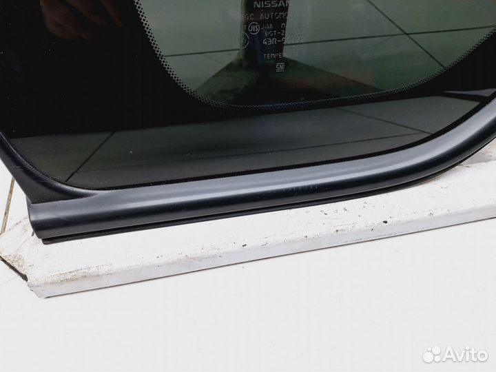 Стекло кузовное глухое левое Nissan X-Trail (T31)