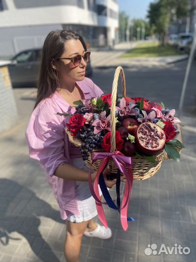 Корзина с цветами