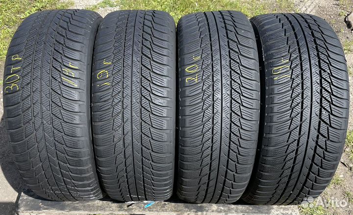 Bridgestone Blizzak LM-001 215/55 R17