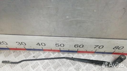 Щеткодержатель лобового стекла volkswagen golf 4