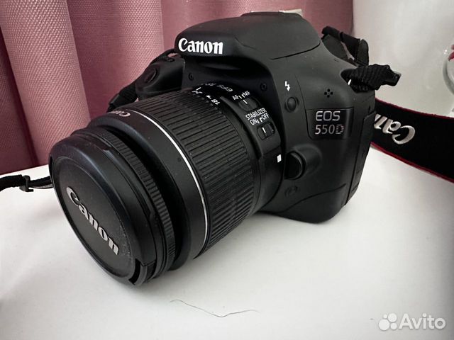 Зеркальный фотоаппарат Canon 550d