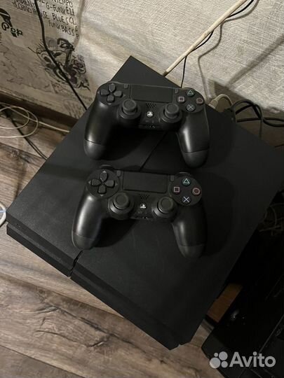 Игровая приставка ps4