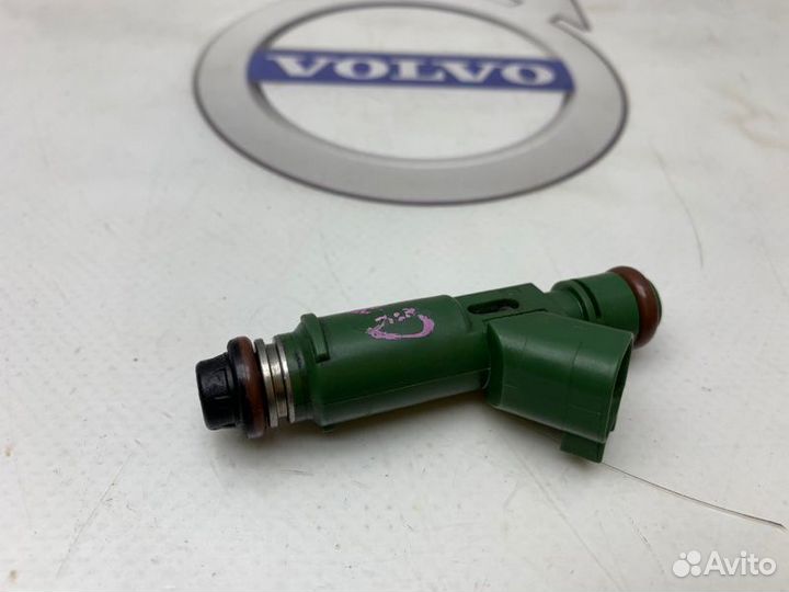 Форсунка бензиновая не турбо Volvo C70 S60 S80 V70