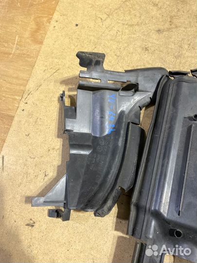 Пластик радиатора Volvo S80 AS90 B6304T4 2009-2013