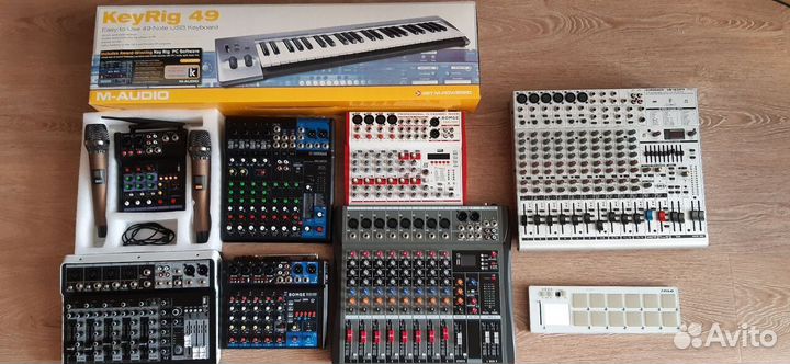 Микшеры Behringer xenyx X1832 USB, dbx 215S