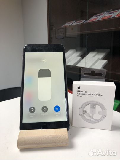 iPhone 8 Plus, 64 ГБ