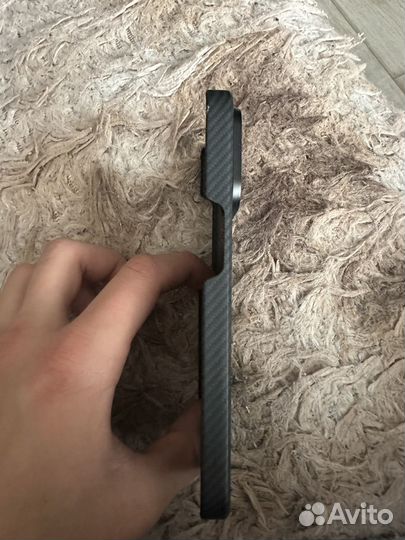 Чехол pitaka. На iPhone 14 pro