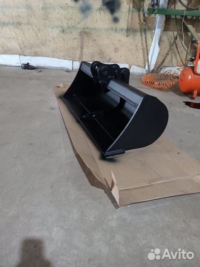 Универсальный ковш 300 мм