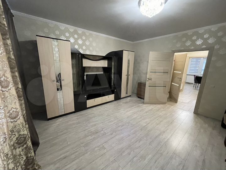1-к. квартира, 40 м², 1/15 эт.