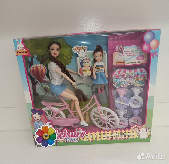 Кукла с дочкой на велосипеде