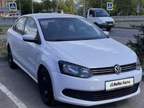Volkswagen Polo 1.6 AT, 2012, 150 000 км, с пробегом, цена 585 000 руб.